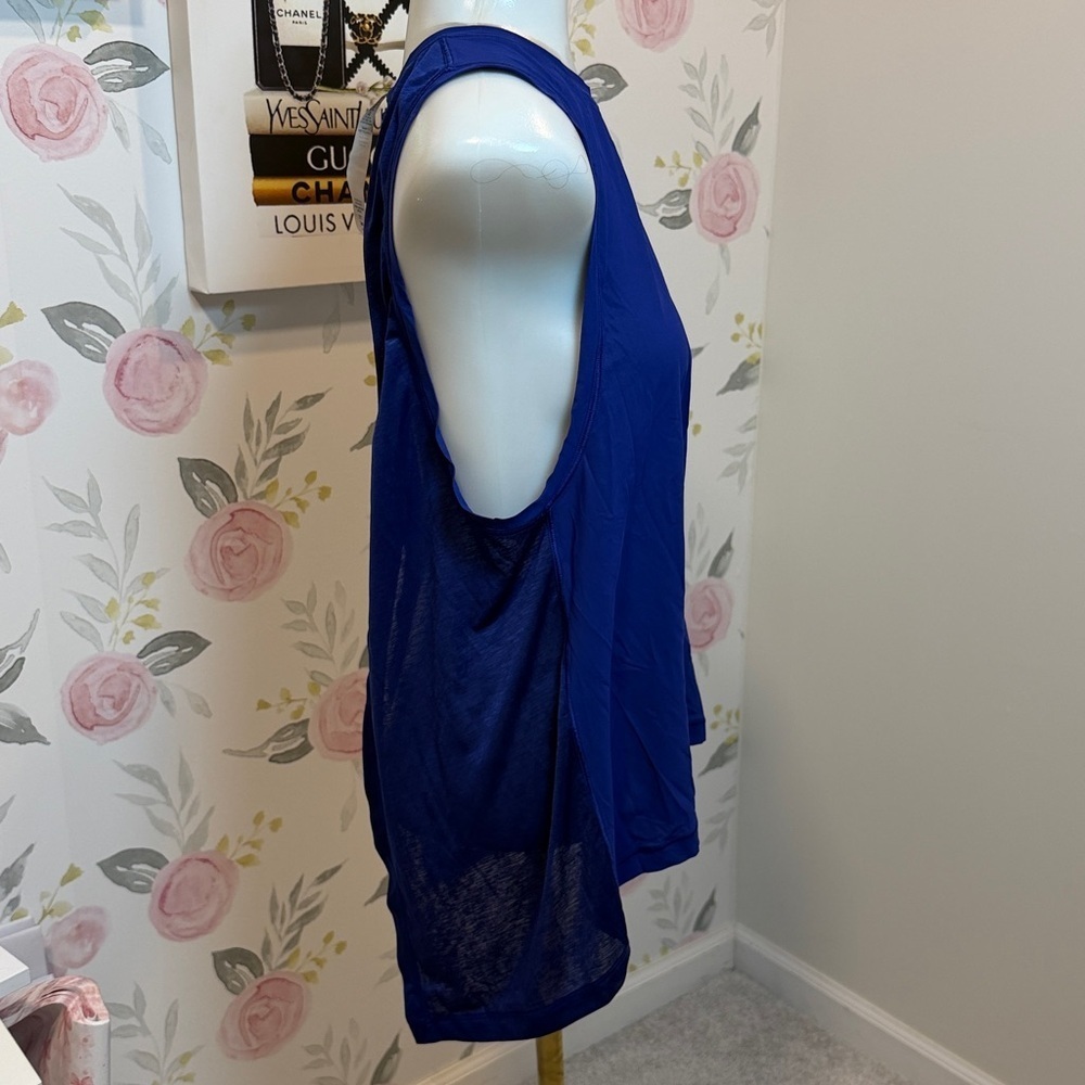 Lululemon Blue Open Tank - Picture 4 of 6